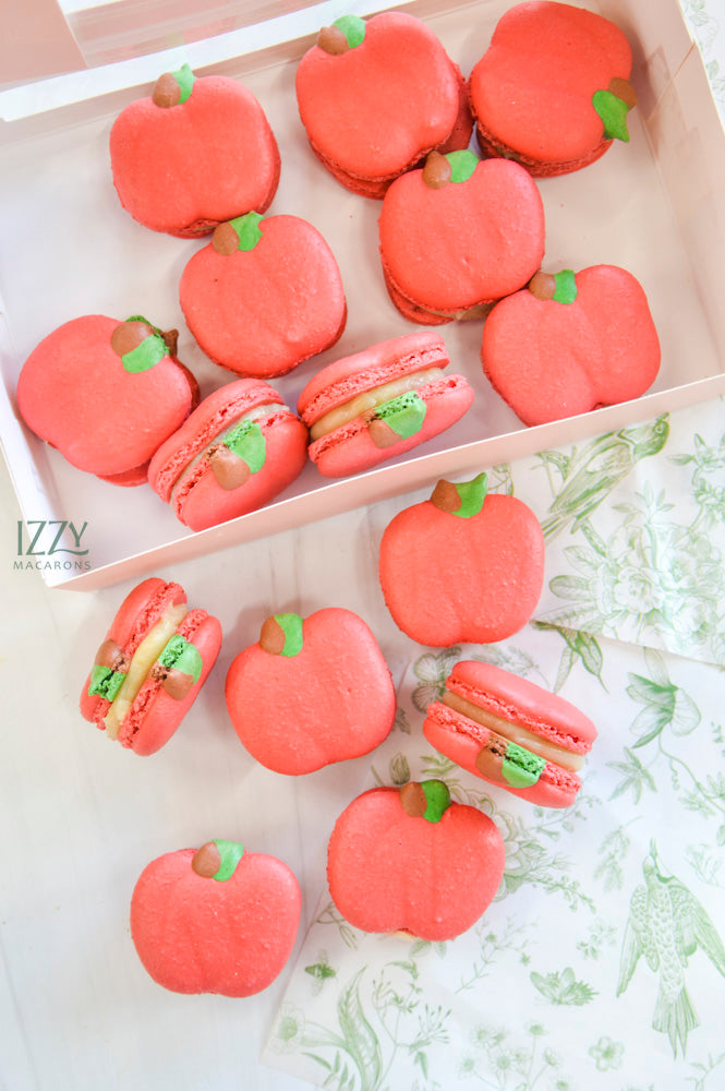 Apple Shaped Macarons