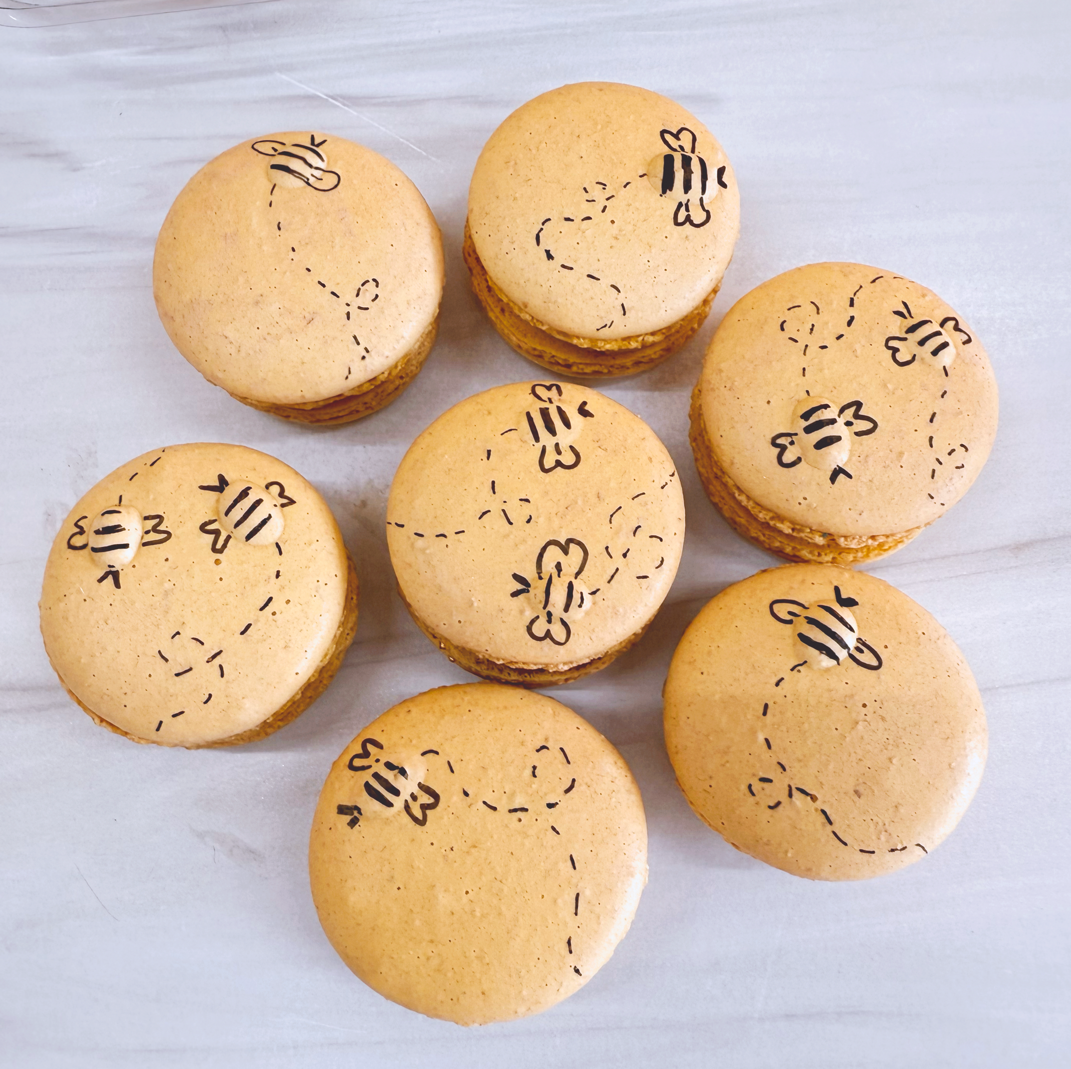 Bees Designs Macarons