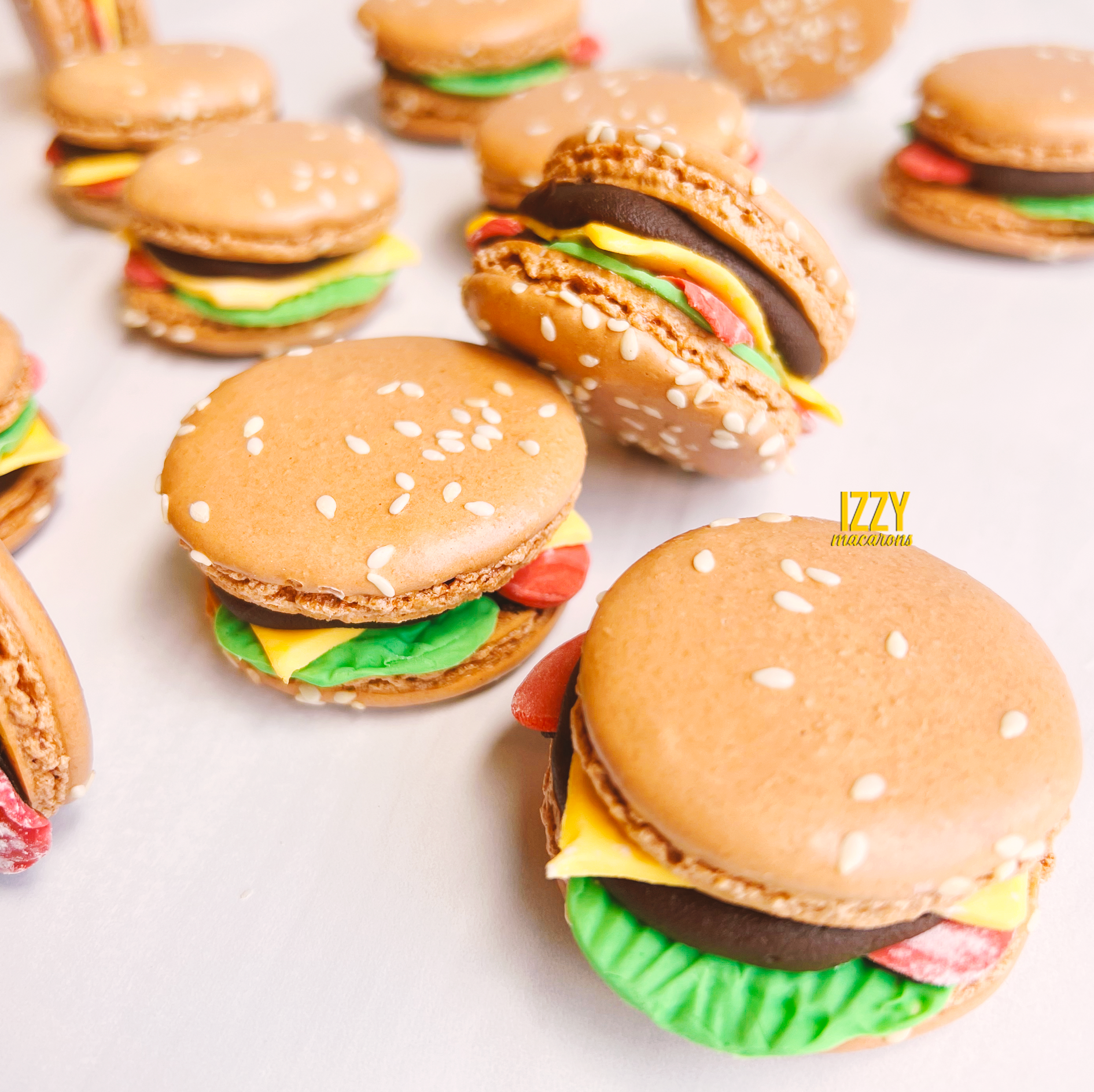 Hamburger Macarons
