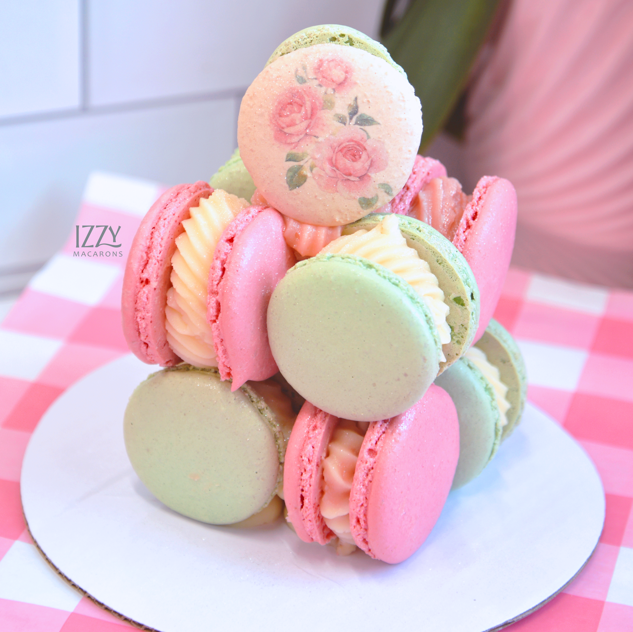 Cube Macaron Cake - 9 Macarons - PICK UP Only – Izzy Macarons