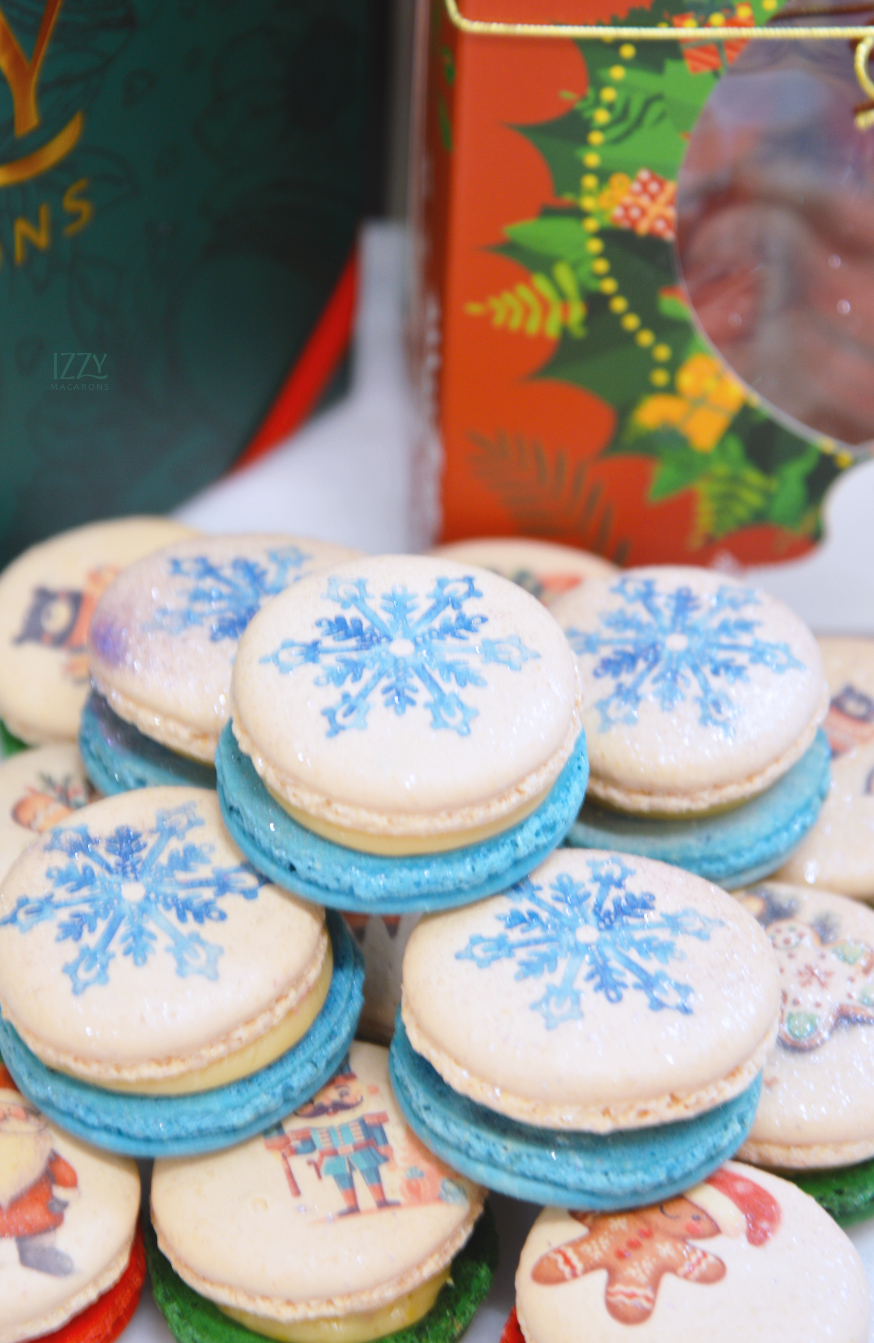 Snowflake Winter Christmas Macarons
