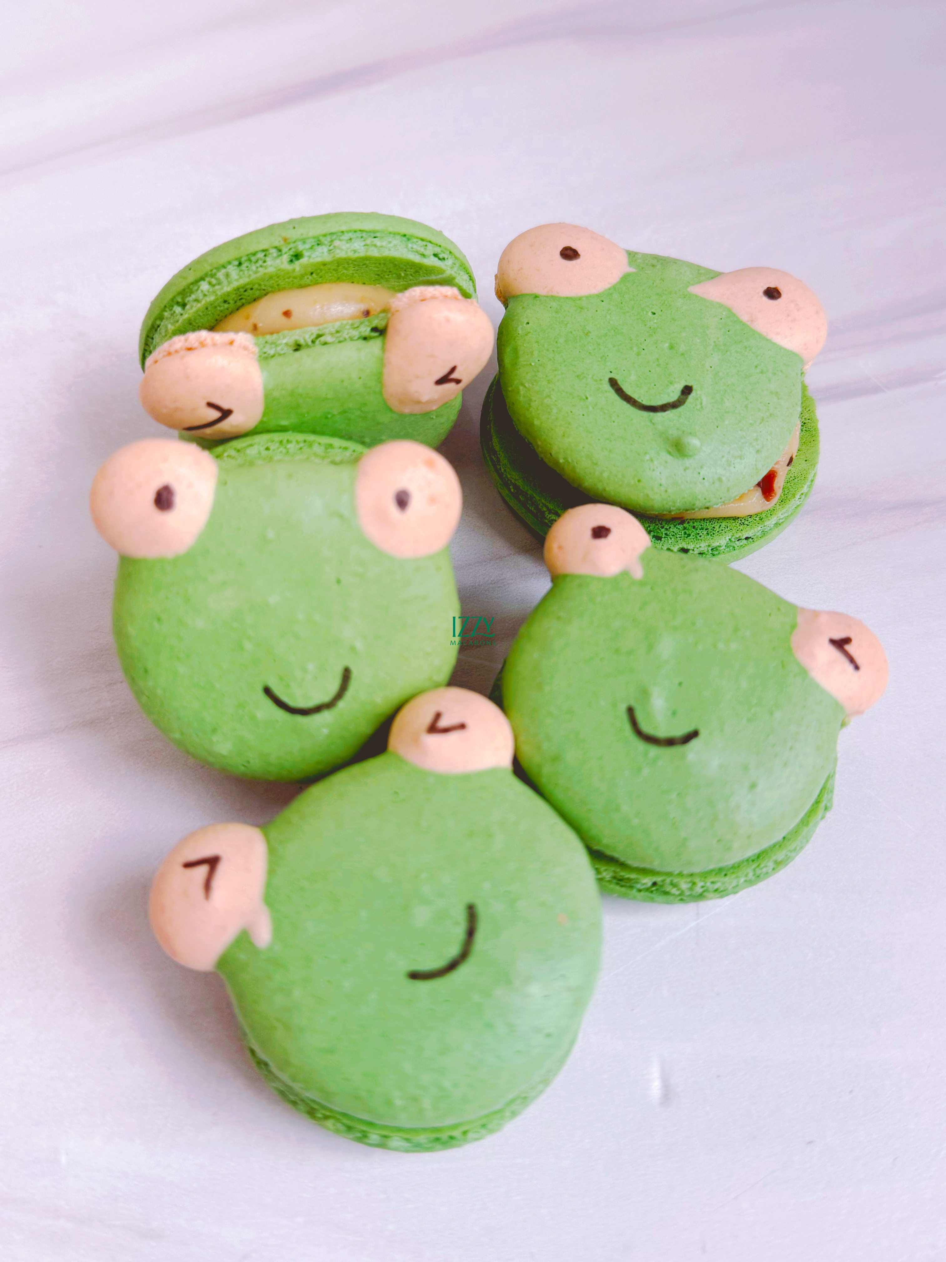 Frog Macarons