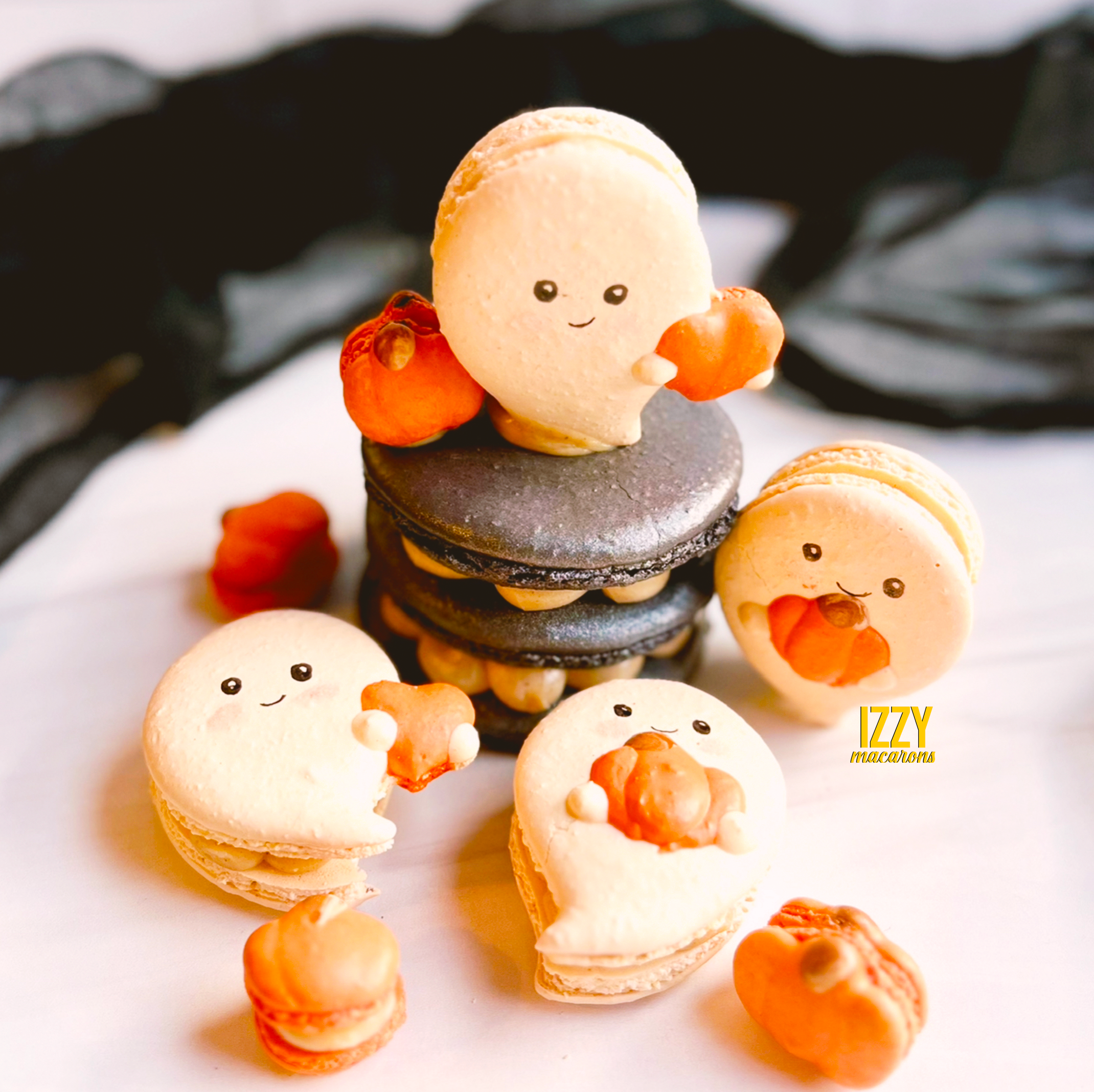 Customized Macaron Cake - 4 inches - PICK UP Only