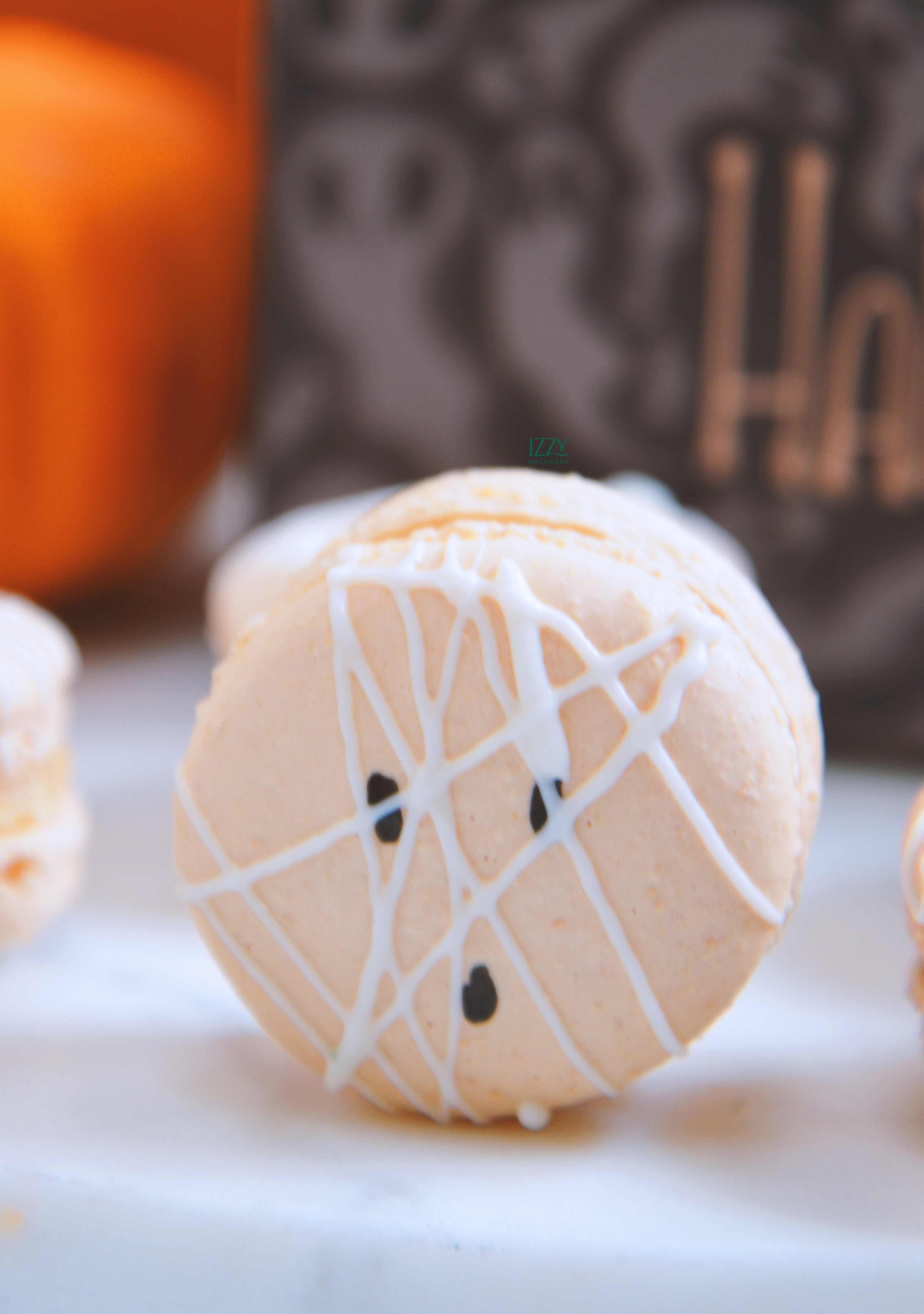 Mummy Macarons - Halloween Macarons