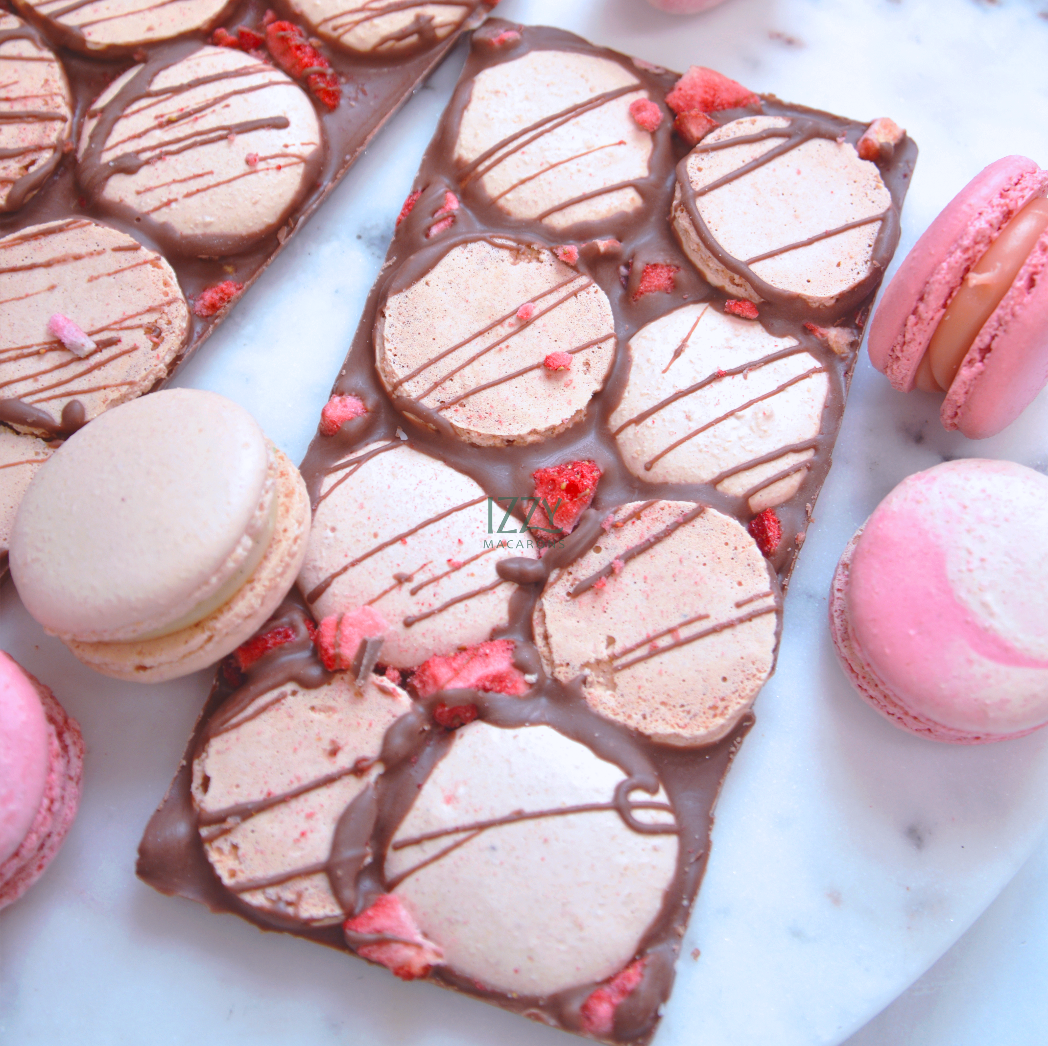 Macaron Crunch Bar - Chocolate Strawberry