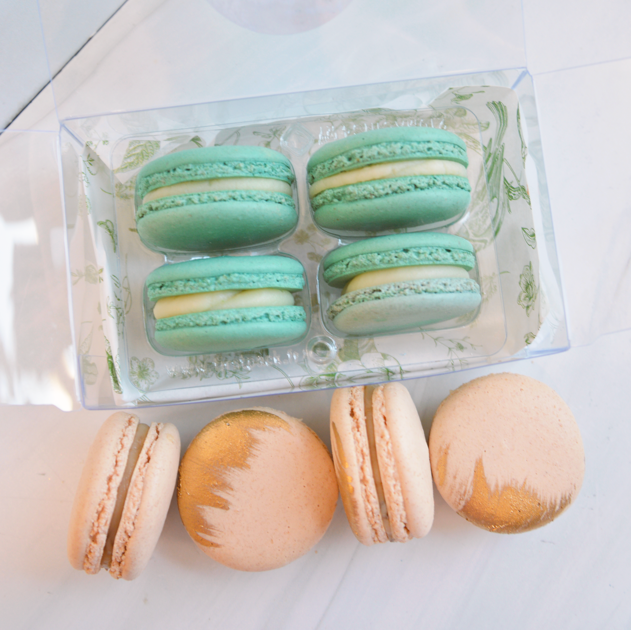 4 Macarons - Clear Party Favor