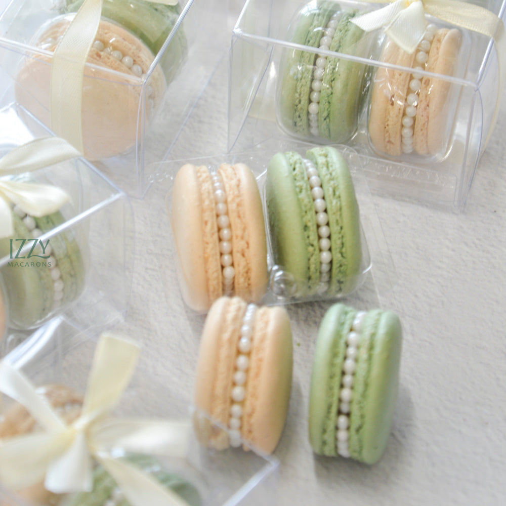 Pearl Party Favor - 2 Macarons