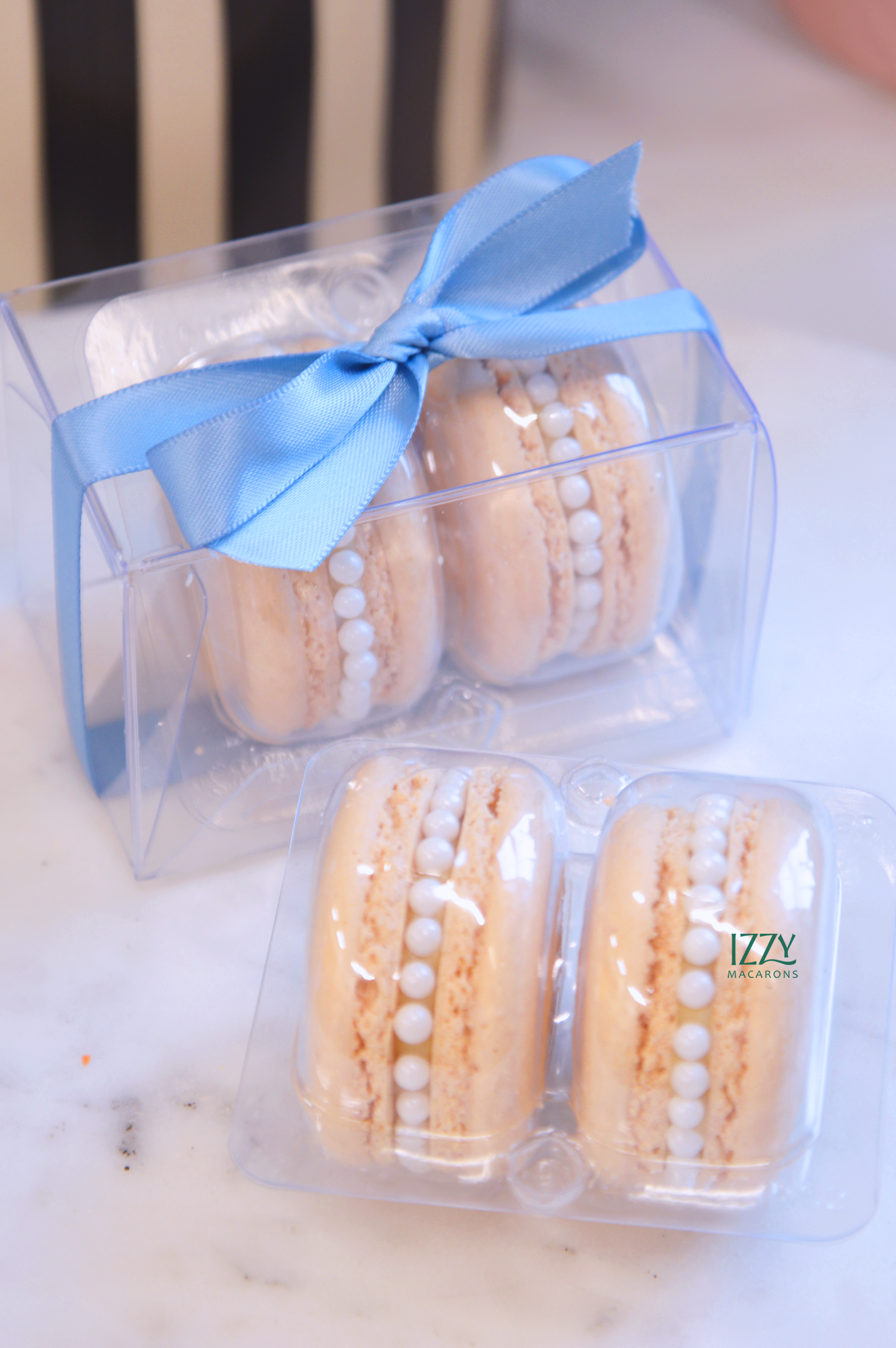 Party Favor Macarons - Izzy Macarons