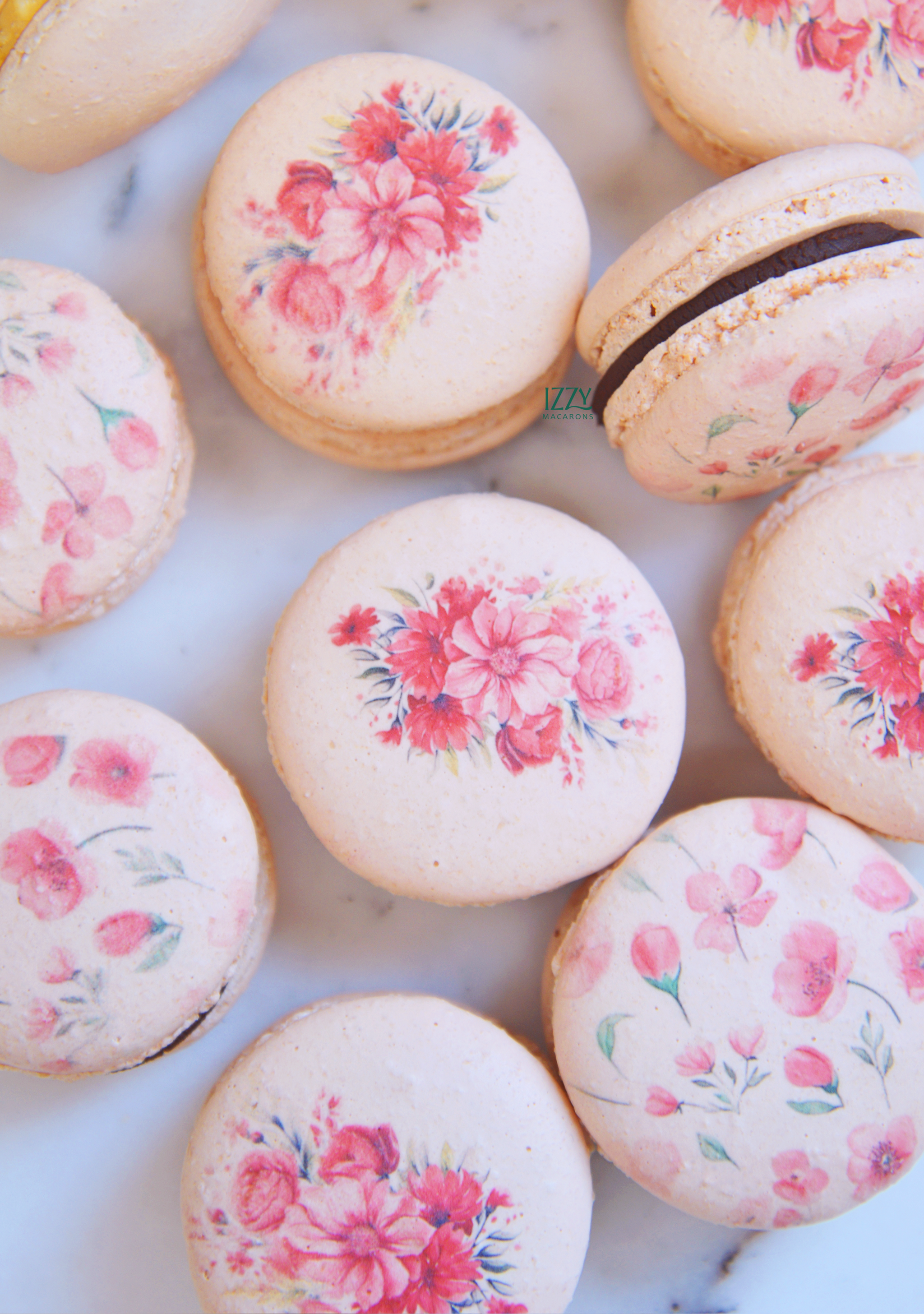 Pink Flowers Macarons – Izzy Macarons