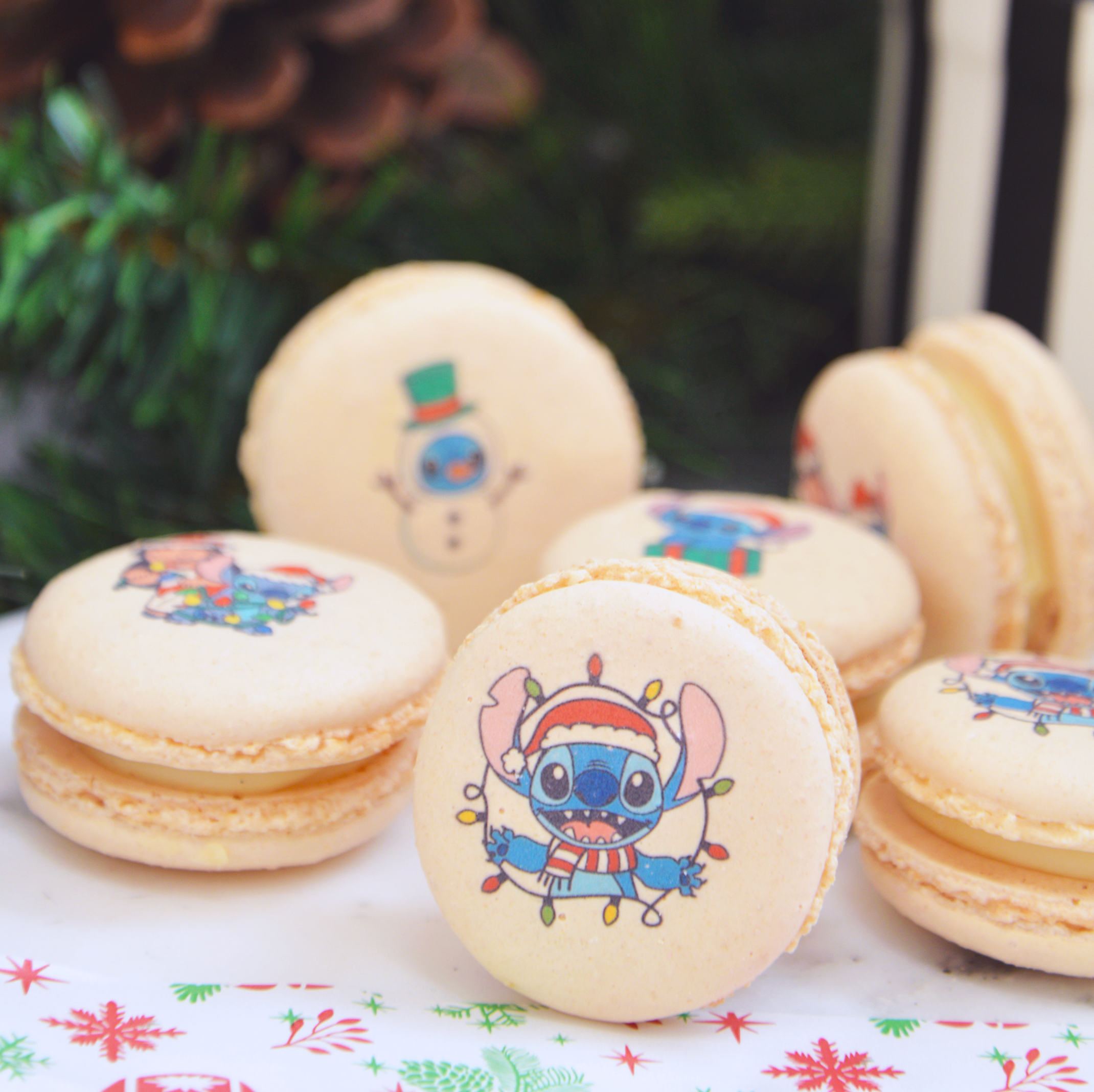 Blue Alien Christmas Macarons