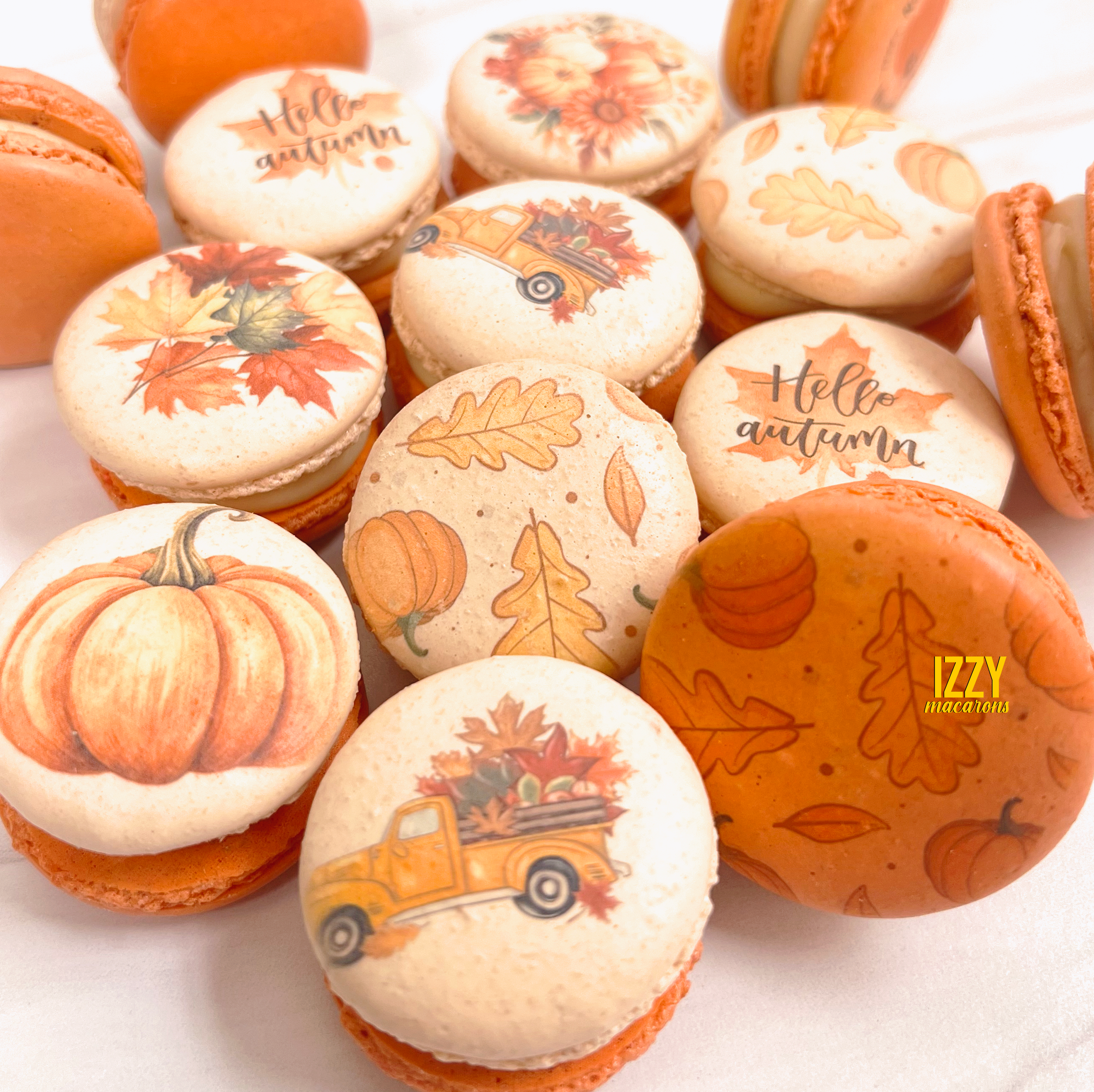 Pumpkin Spice Cheesecake French Macarons