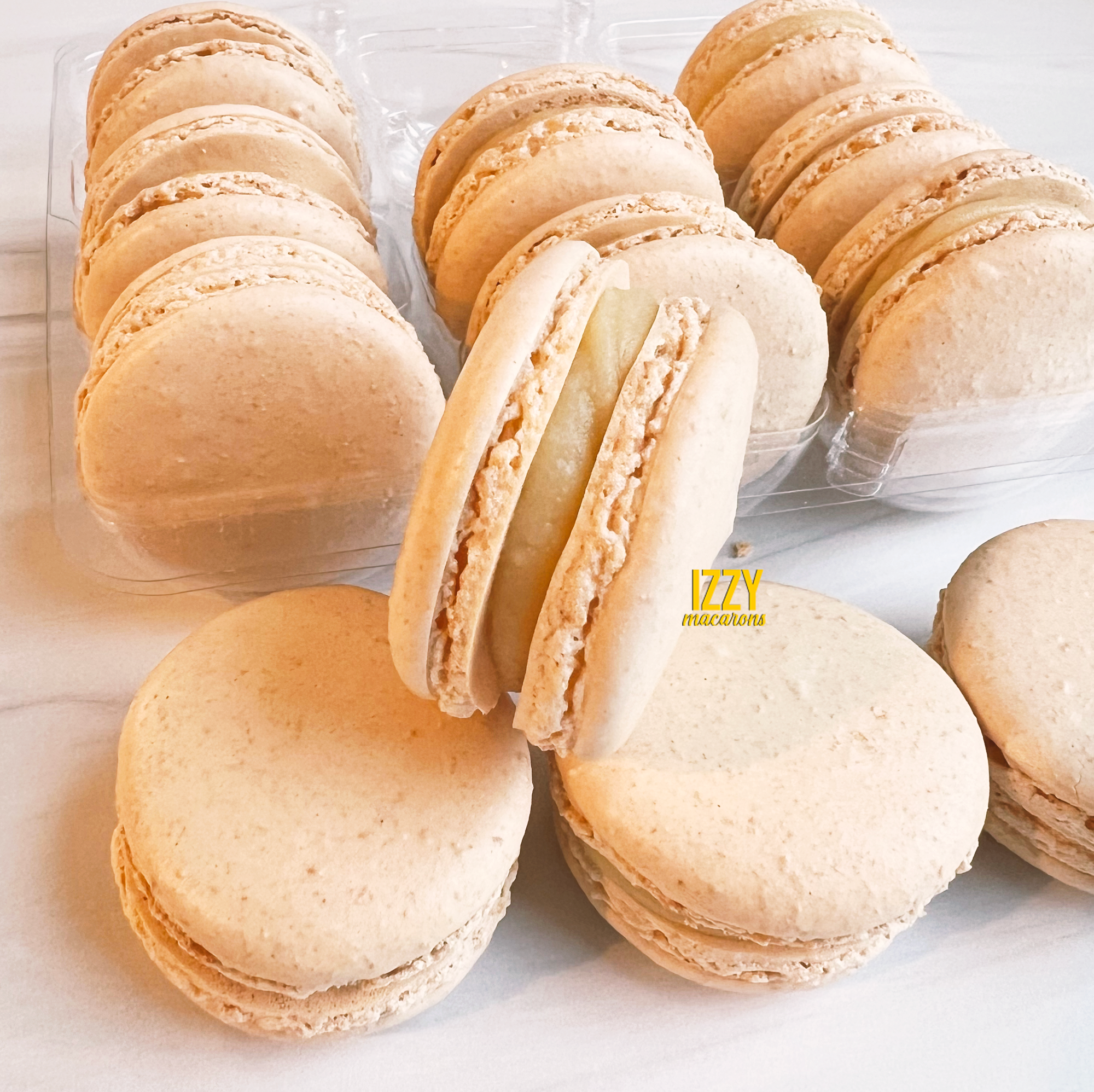140 Ivory Macarons - Vanilla