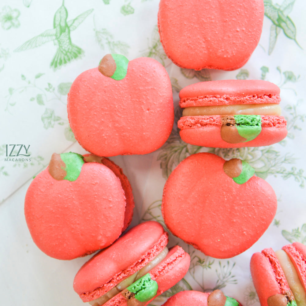 Apple Shaped Macarons