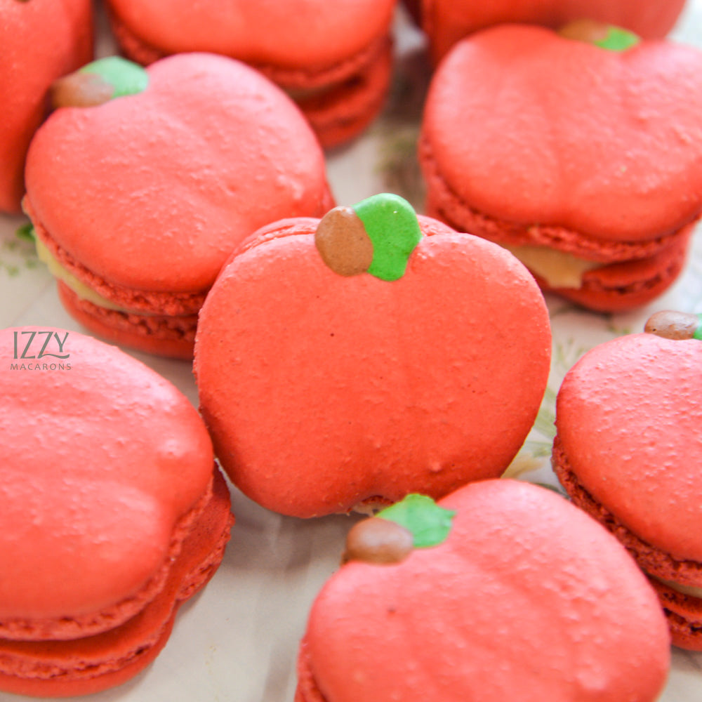Apple Shaped Macarons