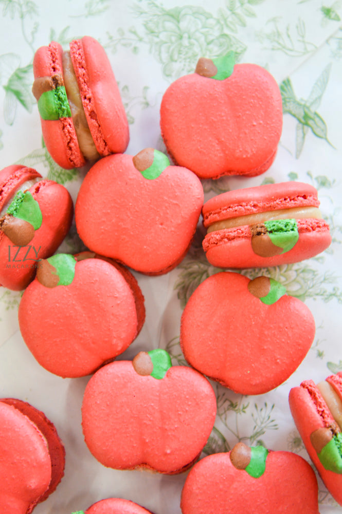 Apple Shaped Macarons