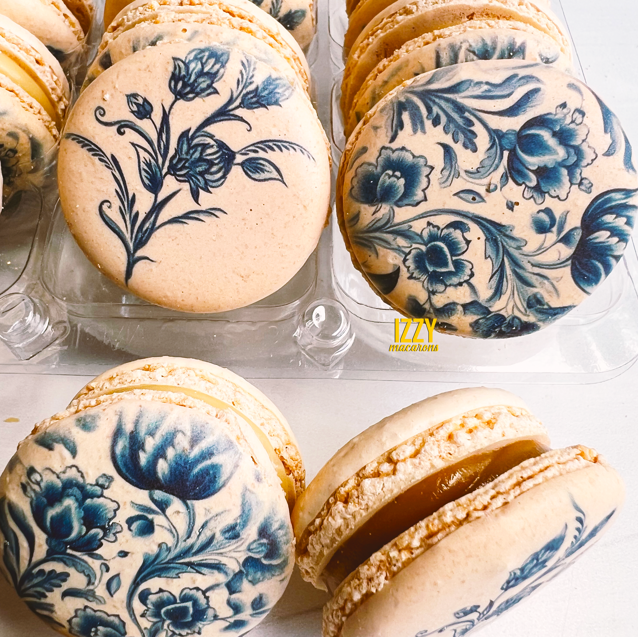 Blue Flowers Macarons