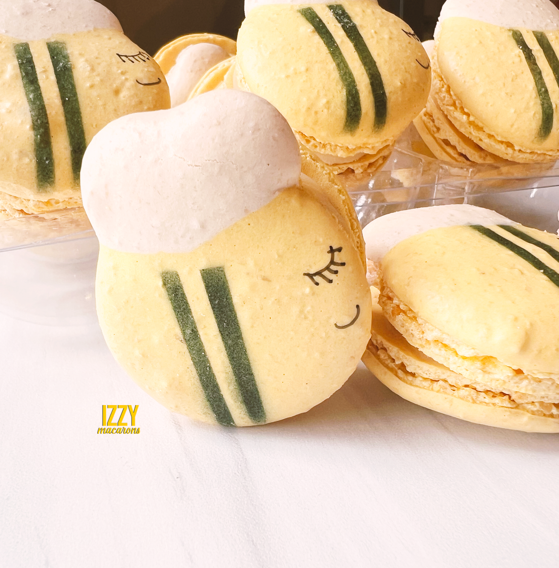 Bees Macarons - Izzy Macarons