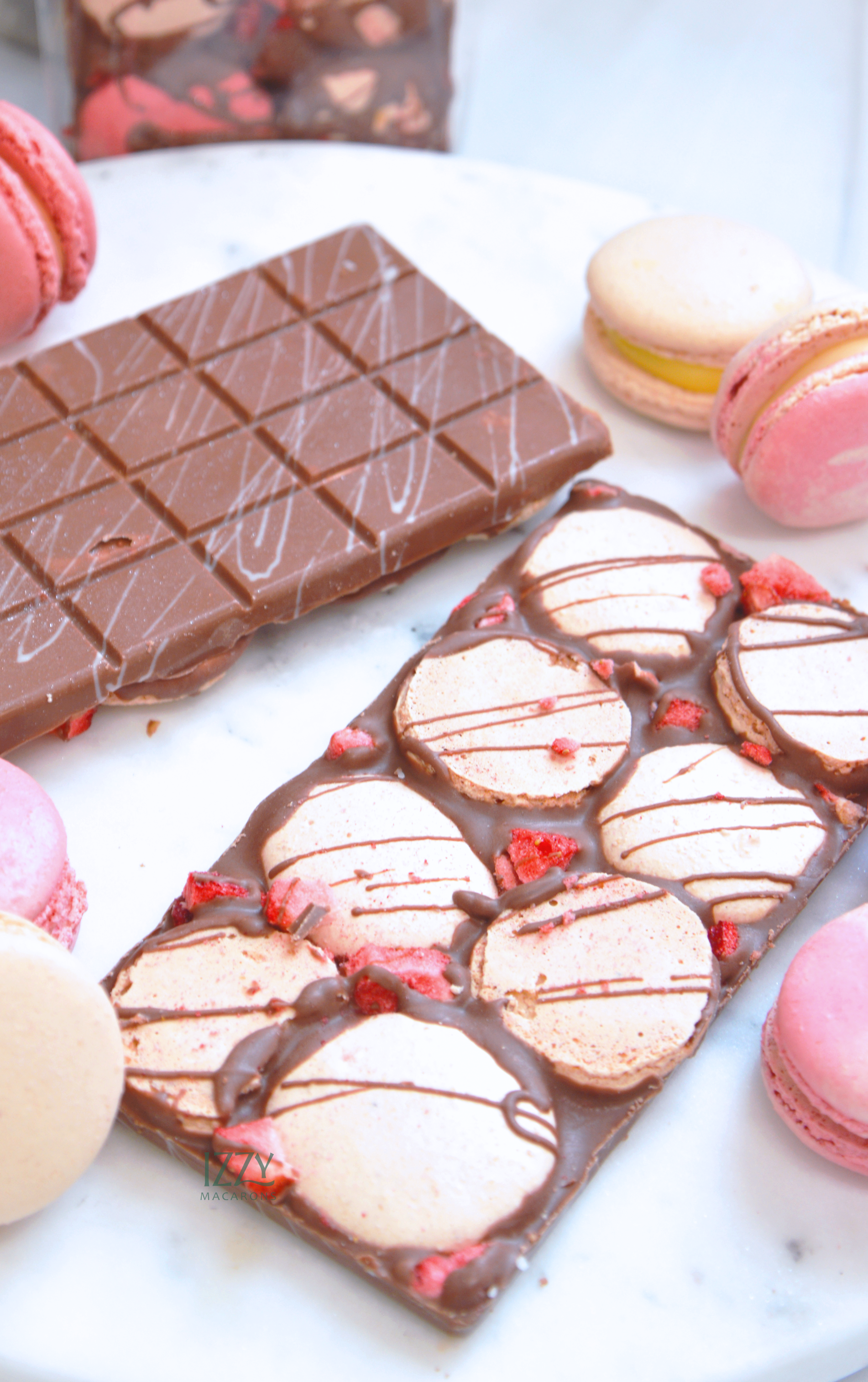 Macaron Crunch Bar - Chocolate Strawberry