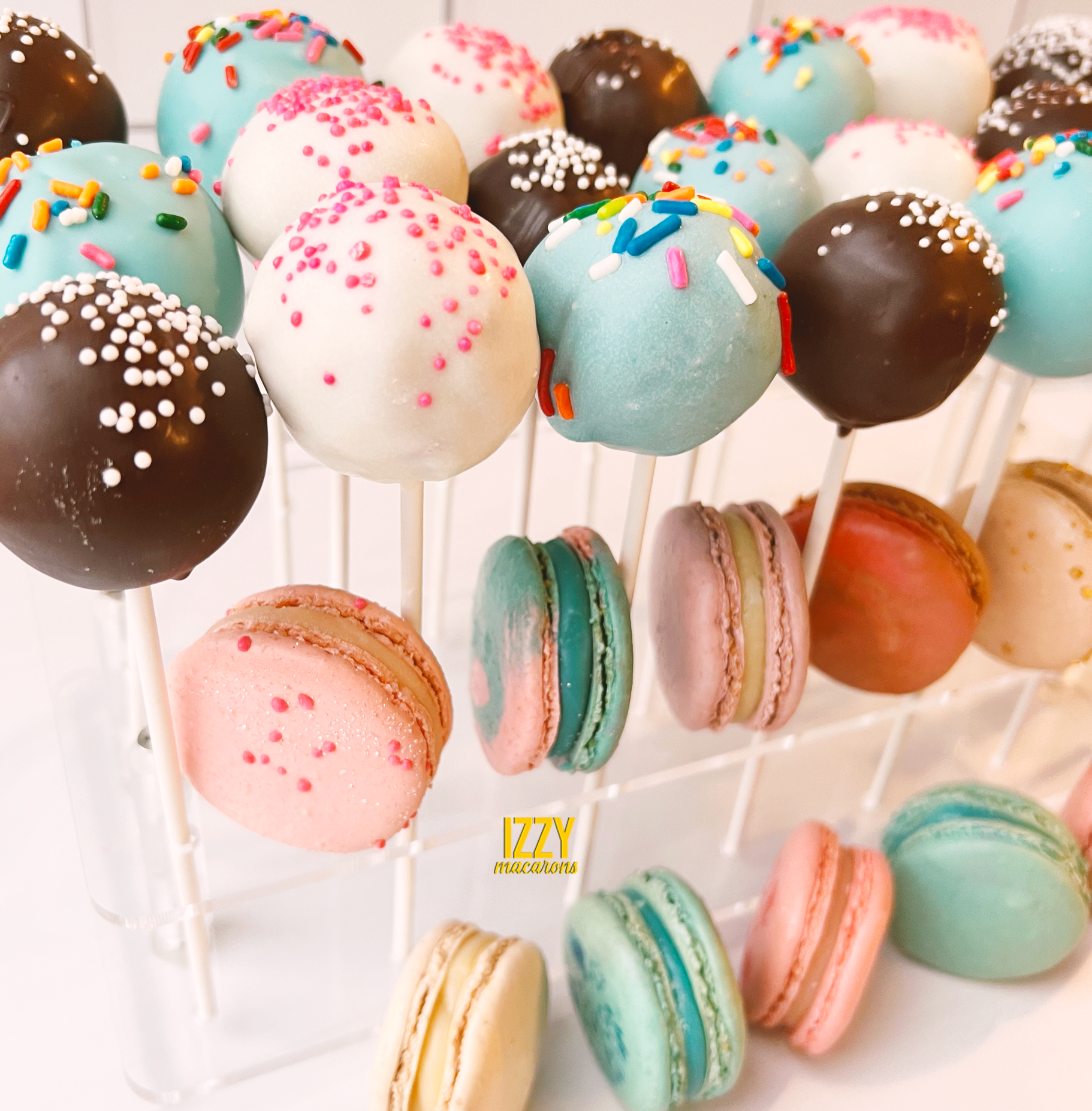 Macarons Pops - Cake Pop - Izzy Macarons