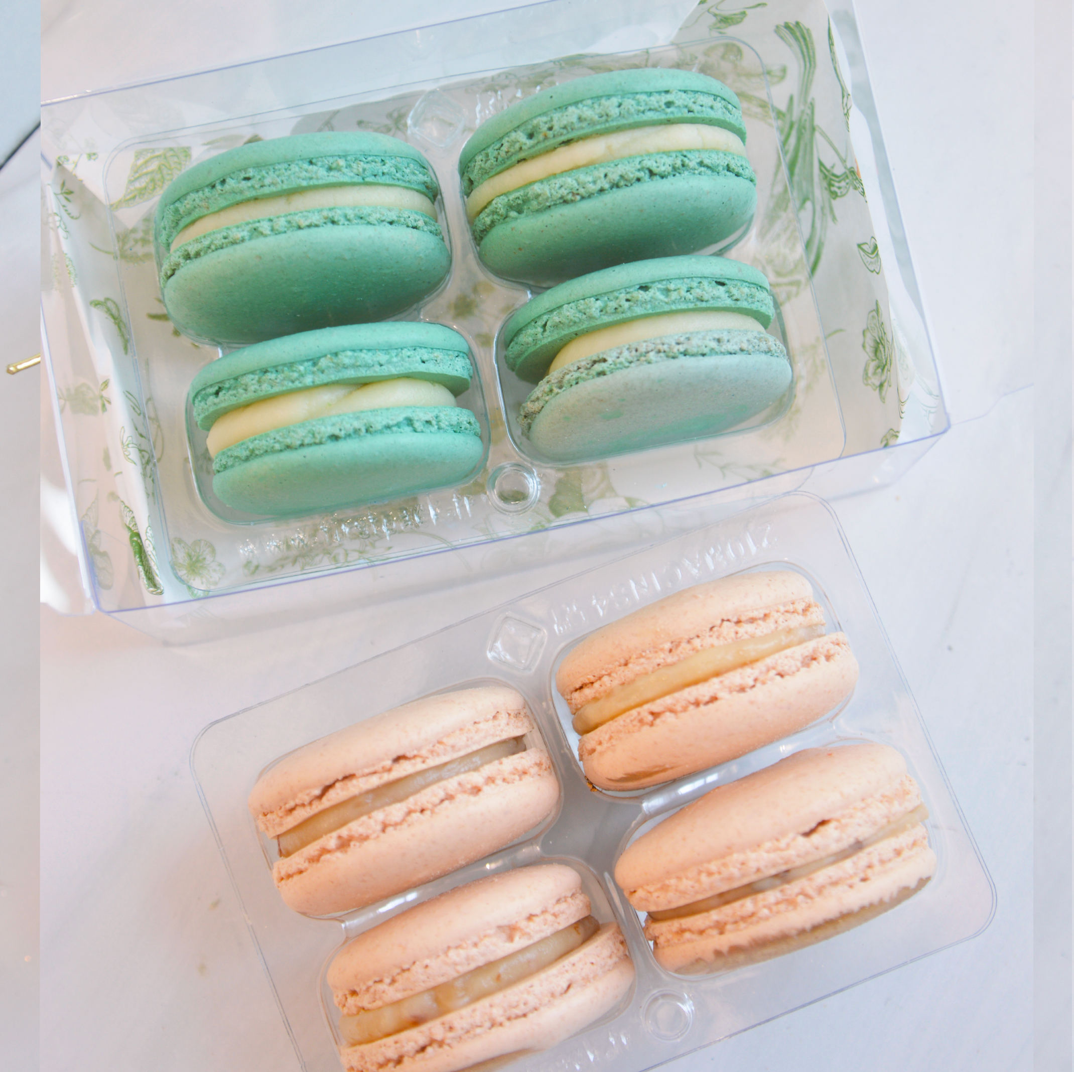 4 Macarons - Clear Party Favor