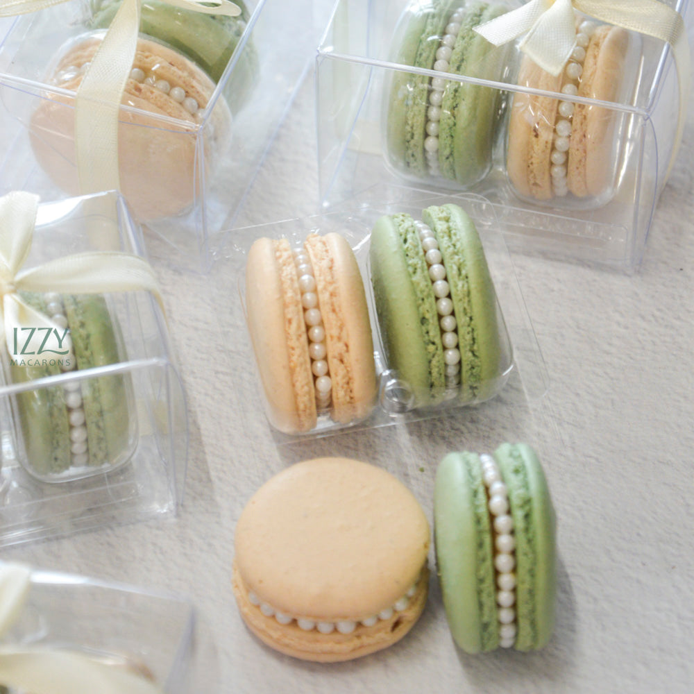 Pearl Party Favor - 2 Macarons