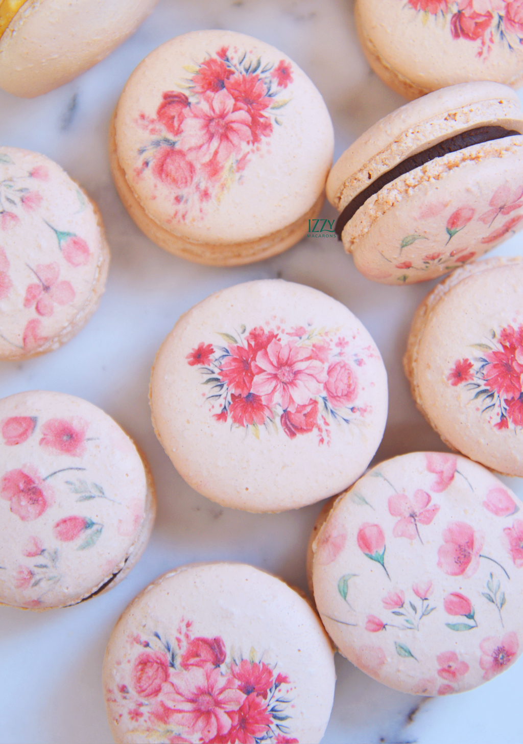 まかろん Pink Flowers Macarons – Izzy Macarons