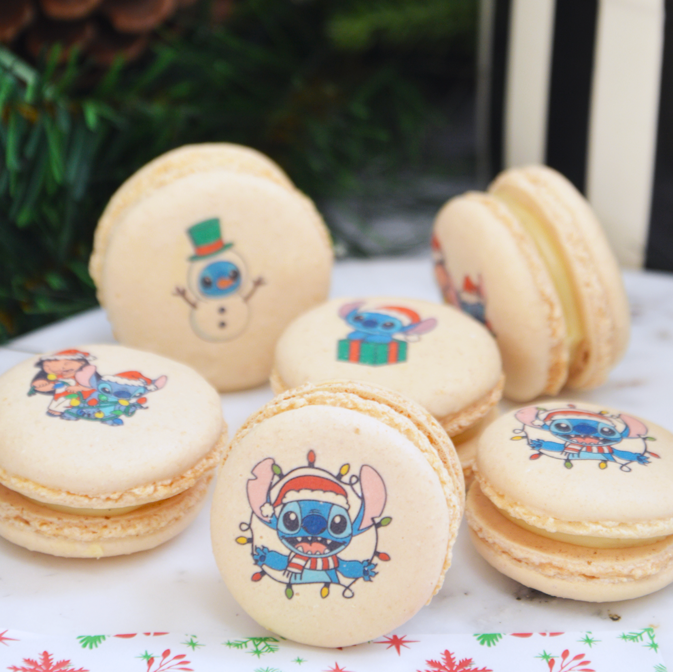 Blue Alien Christmas Macarons