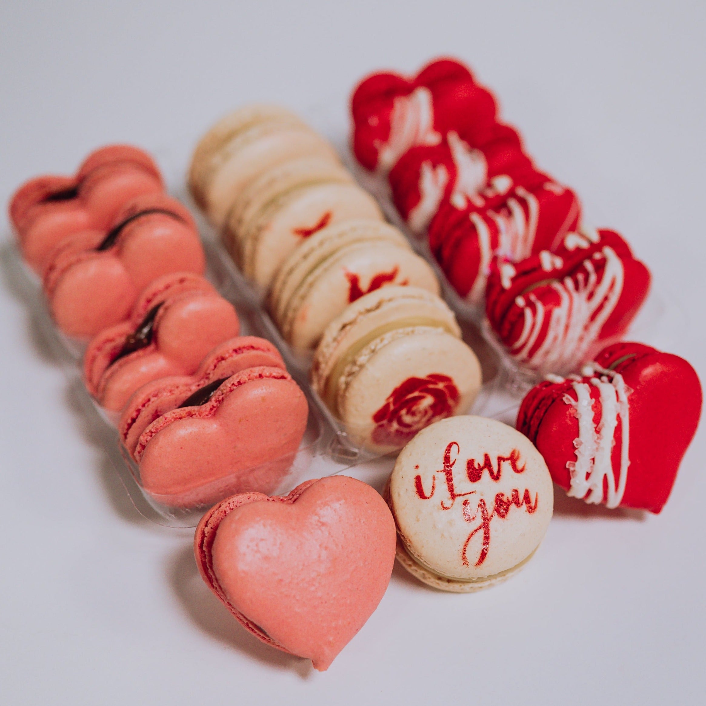 Heart Box Mother's Day - Izzy Macarons