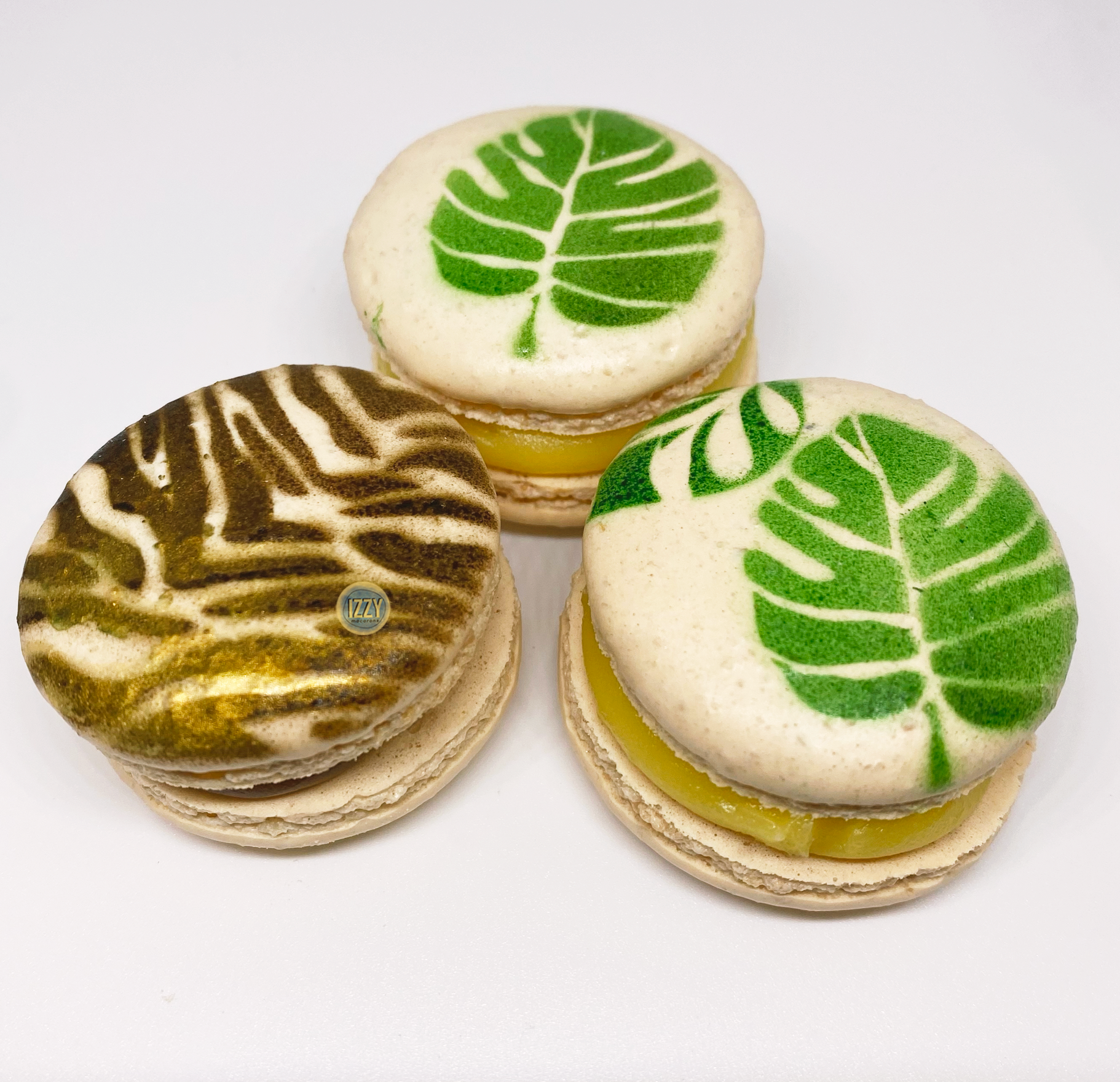 Tropical Leafs Macarons - Izzy Macarons