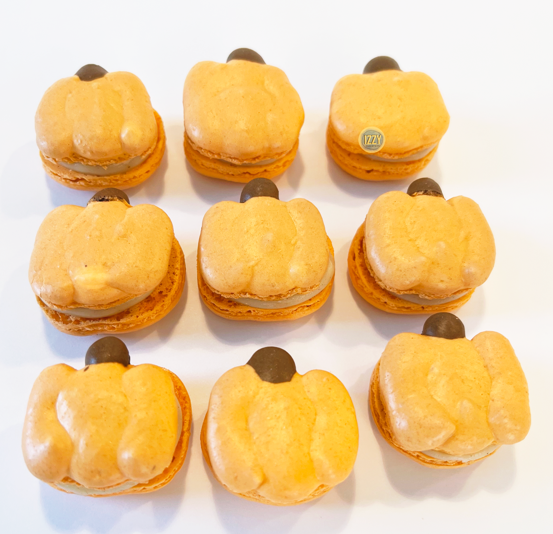 Pumpkin Macarons - Pumpkin Spice Cheesecake - Izzy Macarons