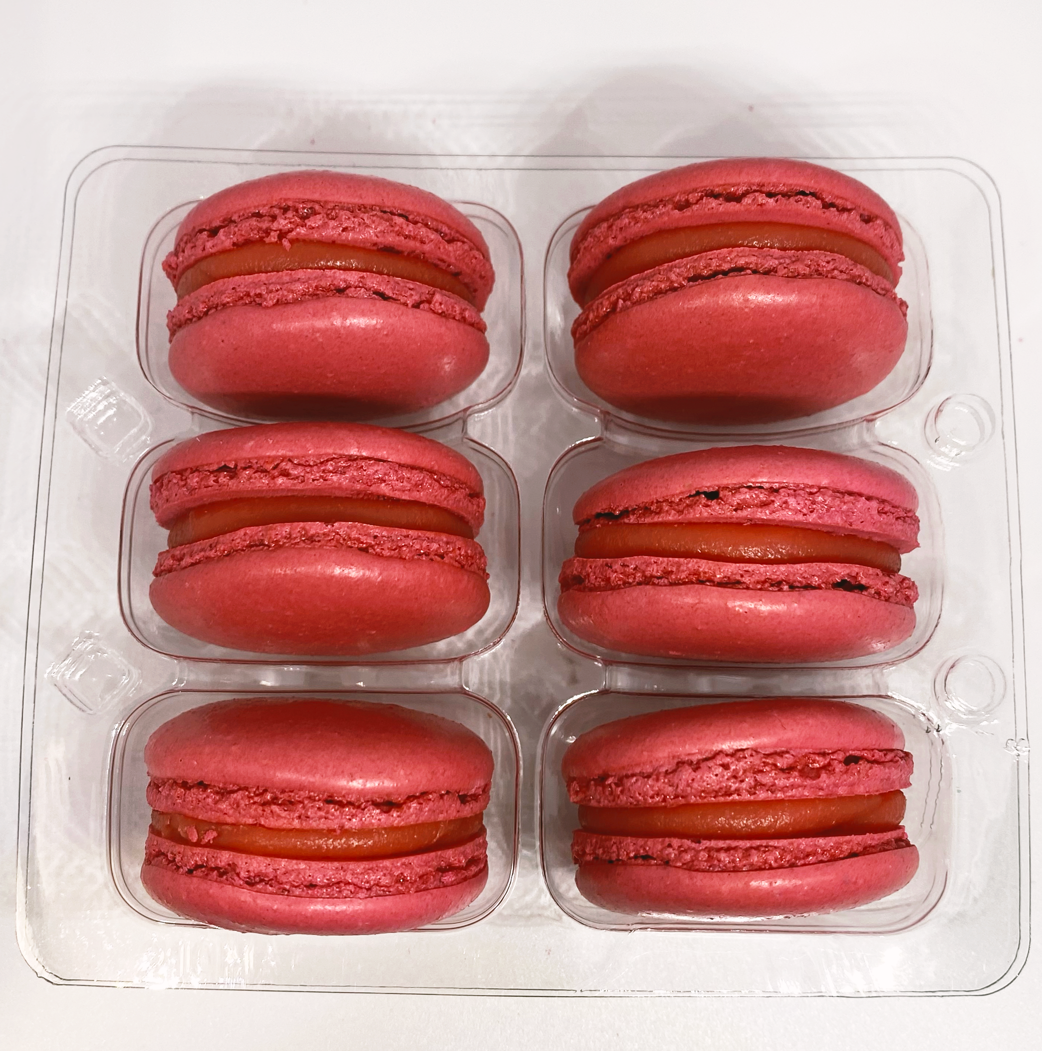 Raspberry - Izzy Macarons