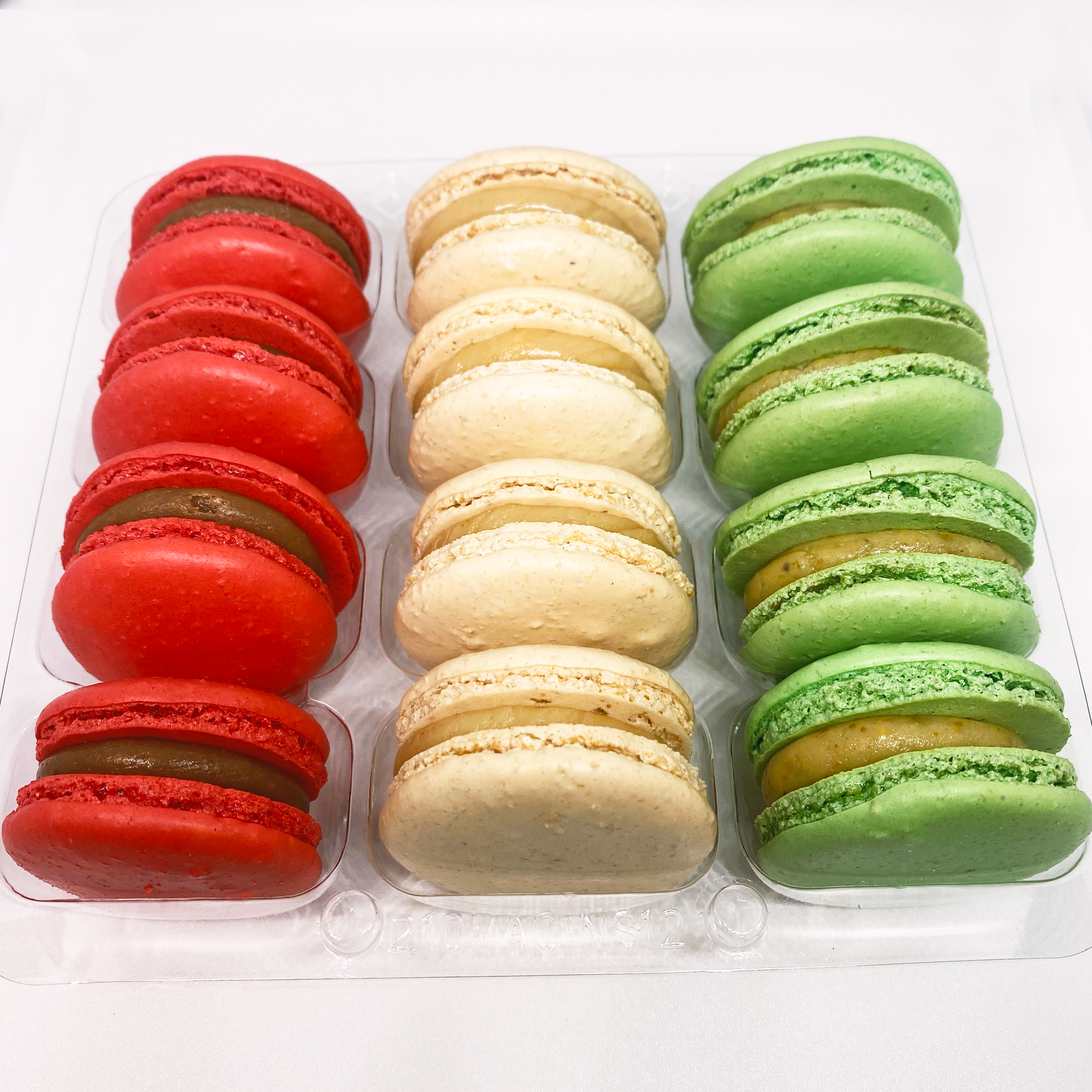 Christmas Box - Red Velvet | Pistachio | Vanilla - Izzy Macarons